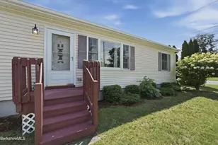 70 Franklin St, Dalton, MA 01226 - Photo 4
