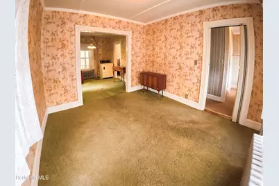 29 Nelson St, North Adams, MA 01247 - Photo 6