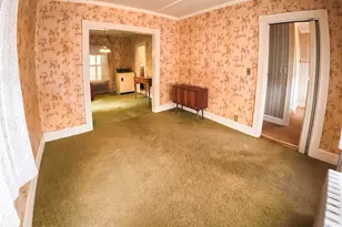 29 Nelson St, North Adams, MA 01247 - Photo 6