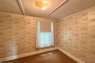 29 Nelson St, North Adams, MA 01247 - Photo 10