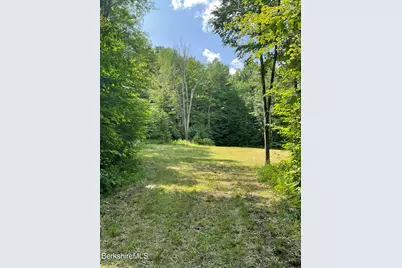 8 Stone Ridge Rd, Stockbridge, MA 01262 - Photo 2