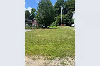 420 N Houghton St, Clarksburg, MA 01247 - Photo 4