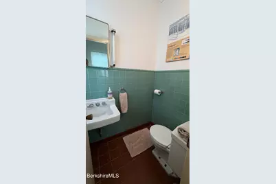 81 Cherry St, North Adams, MA 01247 - Photo 16