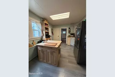 98 Bryan St, Pittsfield, MA 01201 - Photo 4
