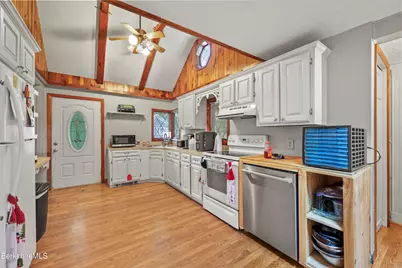 530 Church St, North Adams, MA 01247 - Photo 12
