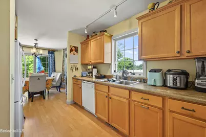 25 Valentine Ln, Lee, MA 01238 - Photo 12