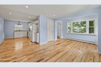 16 South Atlantic Ave, Pittsfield, MA 01201 - Photo 4