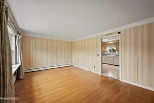 8 Velma Ave, Pittsfield, MA 01201 - Photo 4