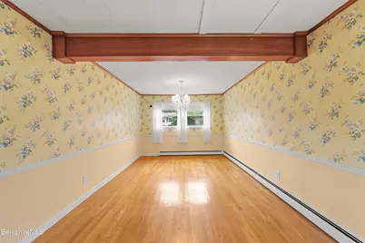 8 Velma Ave, Pittsfield, MA 01201 - Photo 14