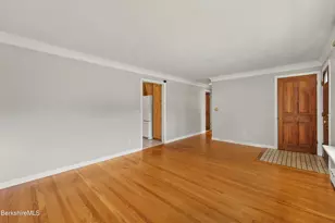 8 Velma Ave, Pittsfield, MA 01201 - Photo 10