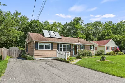 8 Velma Ave, Pittsfield, MA 01201 - Photo 2