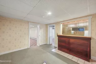 8 Velma Ave, Pittsfield, MA 01201 - Photo 28