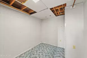 8 Velma Ave, Pittsfield, MA 01201 - Photo 28
