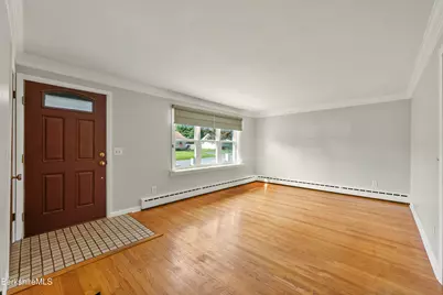 8 Velma Ave, Pittsfield, MA 01201 - Photo 6