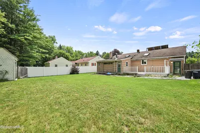 8 Velma Ave, Pittsfield, MA 01201 - Photo 40