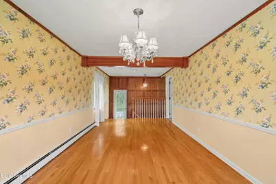 8 Velma Ave, Pittsfield, MA 01201 - Photo 16