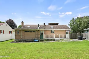 8 Velma Ave, Pittsfield, MA 01201 - Photo 32