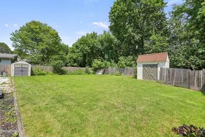8 Velma Ave, Pittsfield, MA 01201 - Photo 38
