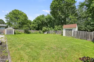 8 Velma Ave, Pittsfield, MA 01201 - Photo 38