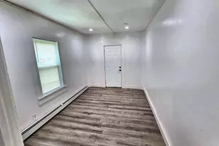 32 Westminster St, Pittsfield, MA 01201 - Photo 2