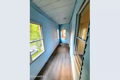 32 Westminster St, Pittsfield, MA 01201 - Photo 16