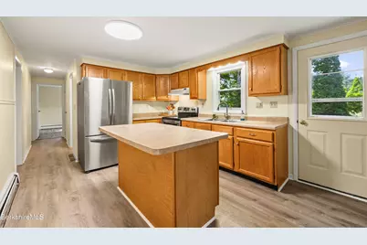 247 Park St, Great Barrington, MA 01230 - Photo 8