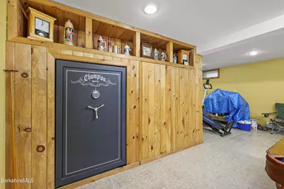 247 Park St, Great Barrington, MA 01230 - Photo 26