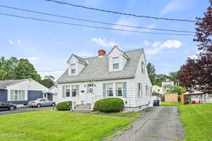 29 Acorn St, Pittsfield, MA 01201 - Photo 1