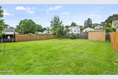 29 Acorn St, Pittsfield, MA 01201 - Photo 30