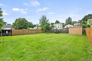 29 Acorn St, Pittsfield, MA 01201 - Photo 30