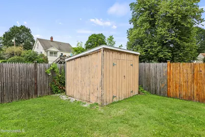 29 Acorn St, Pittsfield, MA 01201 - Photo 34