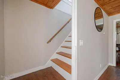 5 Pomeroy St, West Stockbridge, MA 01266 - Photo 22
