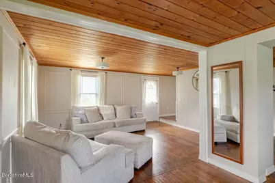 5 Pomeroy St, West Stockbridge, MA 01266 - Photo 20