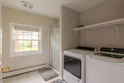 5 Pomeroy St, West Stockbridge, MA 01266 - Photo 14