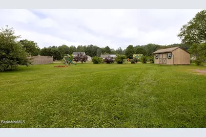 5 Pomeroy St, West Stockbridge, MA 01266 - Photo 4