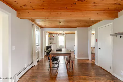 5 Pomeroy St, West Stockbridge, MA 01266 - Photo 10