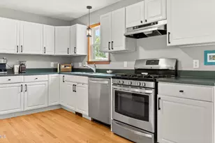 110 Via Maria Rd, Lee, MA 01238 - Photo 12