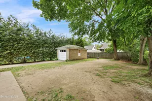 23 Easton Ave, Pittsfield, MA 01201 - Photo 52