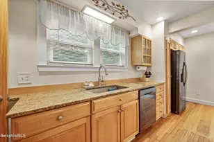 23 Easton Ave, Pittsfield, MA 01201 - Photo 32