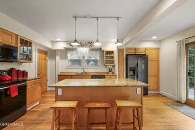 23 Easton Ave, Pittsfield, MA 01201 - Photo 26