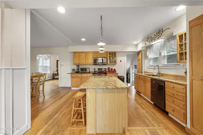 23 Easton Ave, Pittsfield, MA 01201 - Photo 28