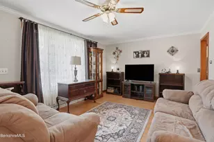 48 Alger St, Adams, MA 01220 - Photo 18
