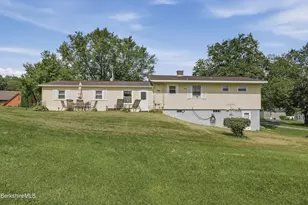 48 Alger St, Adams, MA 01220 - Photo 32