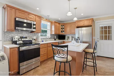48 Alger St, Adams, MA 01220 - Photo 14