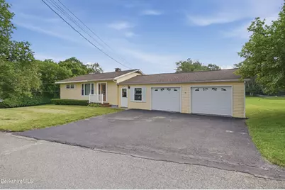 48 Alger St, Adams, MA 01220 - Photo 6