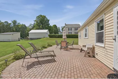 48 Alger St, Adams, MA 01220 - Photo 30
