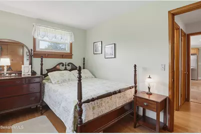 48 Alger St, Adams, MA 01220 - Photo 22