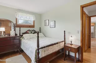48 Alger St, Adams, MA 01220 - Photo 22