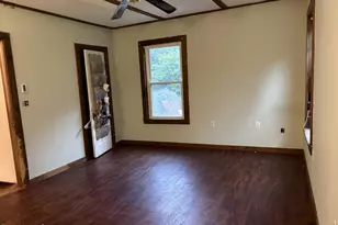 43 Lincoln St, Greenfield, MA 01301 - Photo 16