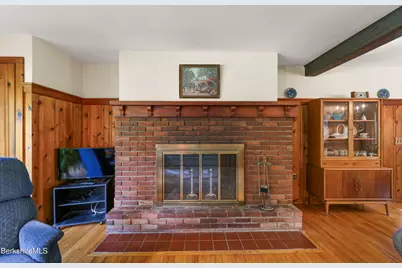 19 Kemble St, Lenox, MA 01240 - Photo 8